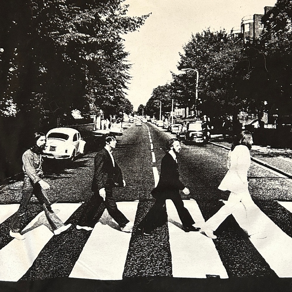 The Beatles Black Graphic Abbey Road Tee - The Beatles. XL - Picture 2 of 4